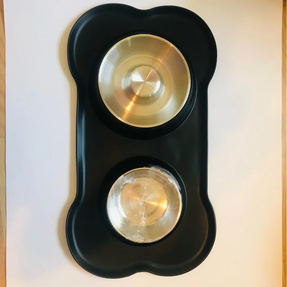 SLOW FEED DOG BOWL SET IN BASE. ~21.5”x11.5”x2”. Bone shaped base is silicone.